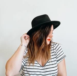 Meet your Posher, Jenelle